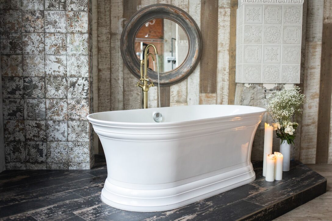Photo by Monstera: https://www.pexels.com/photo/bathtub-in-modern-bathroom-with-candles-6620704/